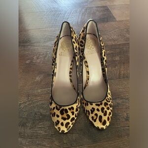 Vince Camuto worn 2x cheetah print heel